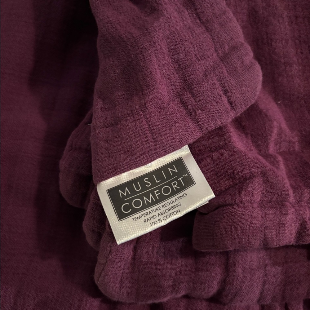 Muslin Comfort Berry Blanket- oversized 96x96